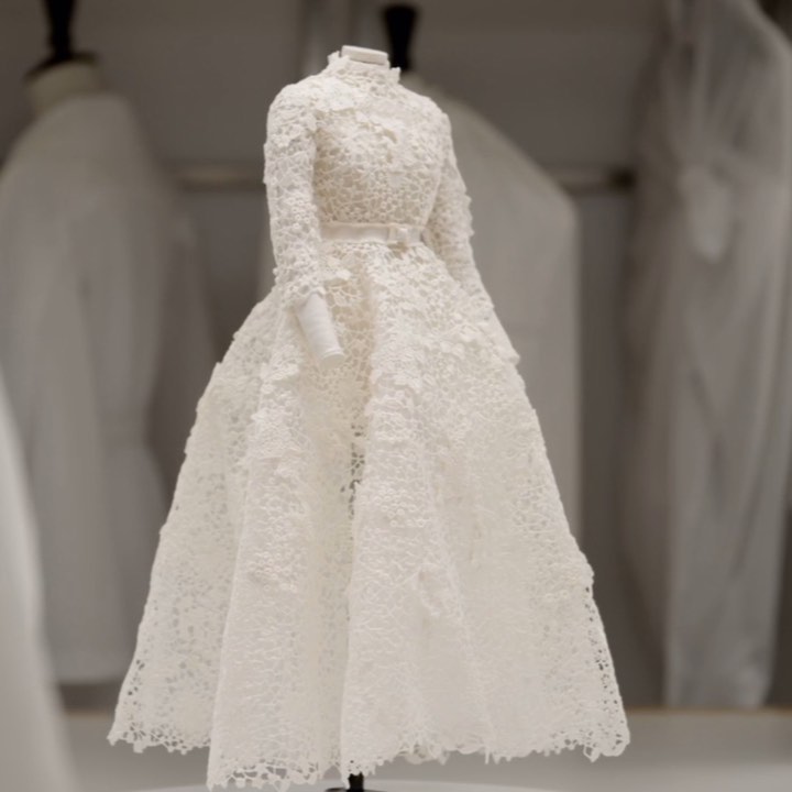 Dior Haute couture automne-hiver 2021 ❤️#mariagraciachiuri #dior #diorcouture #savoirfaire #savoirfairefrancais #broderies #potencier #potencierbroderies