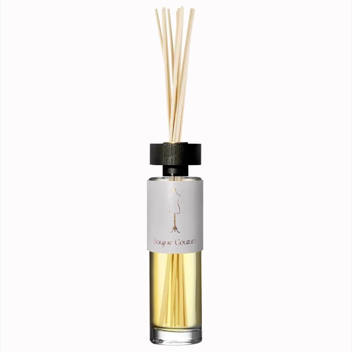 A ognuno il suo. Vaniglia, Fiori di Cotone, Patchouli, Lavanda, Rosso Assoluto, Arancia e Cannella: sono solo alcuni degli aromi dei nostri Diffusori a Bastoncino. Abbinate gli eleganti flaconi ai colori di casa vostra, oppure sceglieteli in base alle vostre fragranze preferite 👉 nel nostro shop online trovate tutte le variazioni di questo irrinunciabile must have!
#ambienteeprofumi #diffusoreabastoncino #vaniglia #fioridicotone #patchouli #lavanda #melograno #talco #agrumi #aranciaecannella #tabacco #aroma #profumo #fragranza