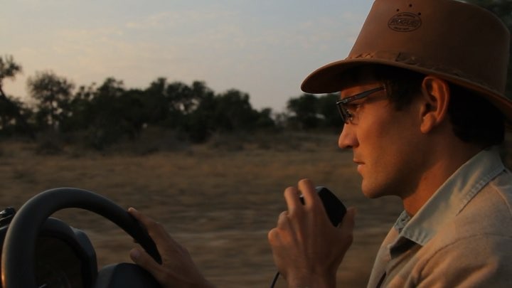 30" #travelvideo #sunset #beer #beerbreak #wildlife #safari #Mpumalangatourism #southafrica camera @yosukehosoi @malamala_gamereserve @meetsouthafrica near #krugernationalpark #南アフリカ #サファリ @feel_south_africa_jp @southafricaza #大人が遊ぶ南ア