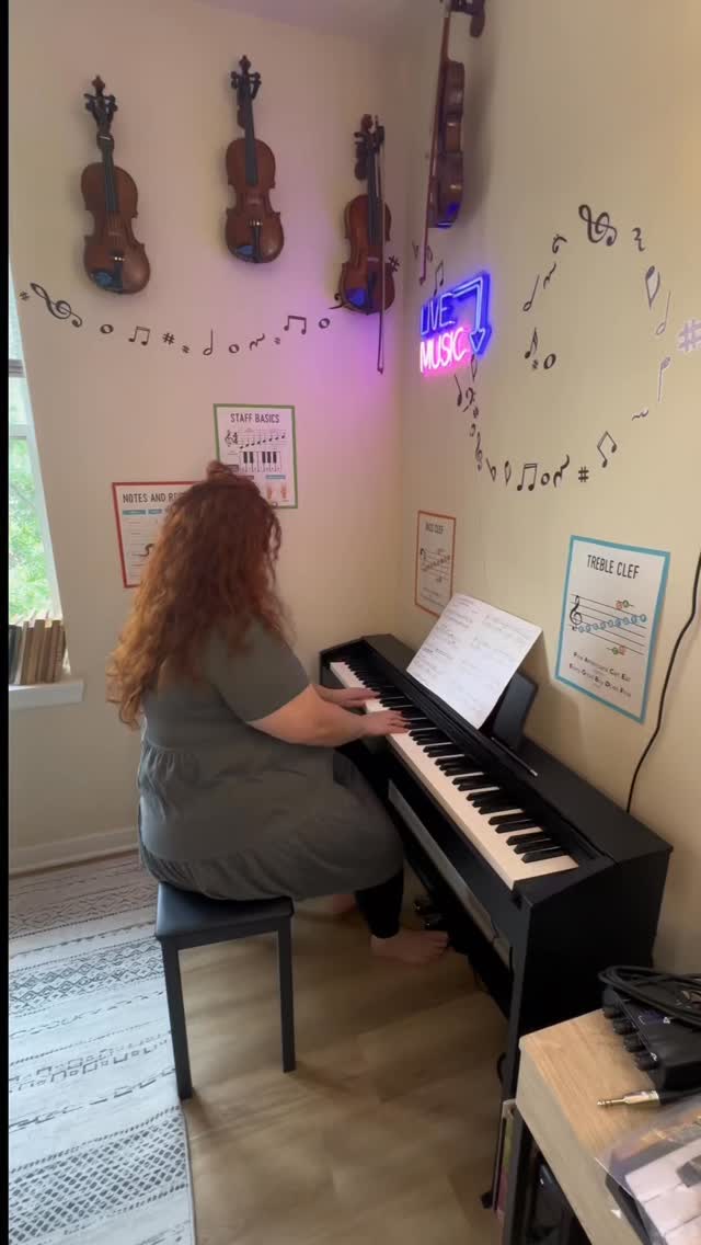 A day in my life…☺️🎶🎹🎻🩵
And now that this is posted, I can go make dinner! 👩🍳🥘🍽️
#washingtondc #musicteacher #dcmusicscene #pianolessons #musiclessons #violinlessons #pianoteacher #columbiaheightsdc #piano #violín #viola #cello #luthier