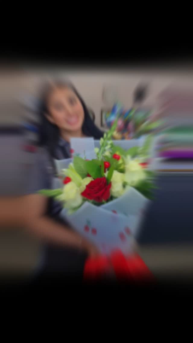 #flowershop #flowershop #wrappedbouquet