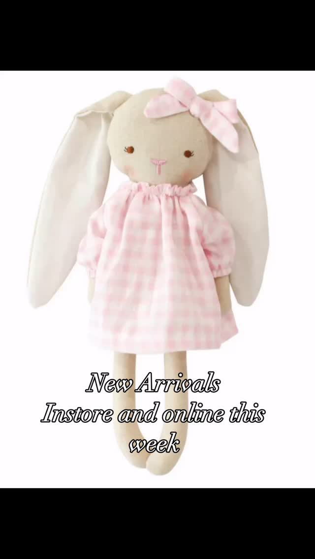 I wanted to share with you a delightful gift idea that my daughter absolutely adores and is eager to keep all for herself at home. These items are perfect for a daughter or grandchild and come with some fantastic features.
Some of these toys even allow for changing clothes, adding an extra layer of fun and customization.
These will make charming gifts, especially if you’re on the lookout for something special for your loved ones.
#countrystyle #timaru #countryhome #gingham #grandies❤️ #daughter❤️