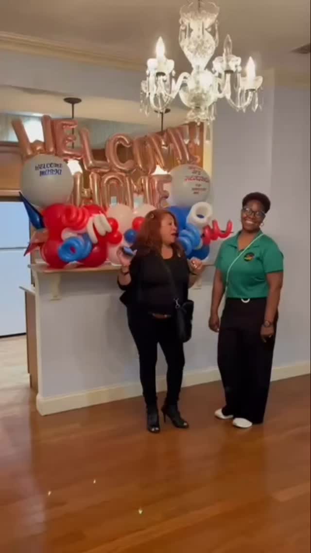 Make Every Closing Day unforgettable with "WELCOME HOME BALLOONS"!
To all my realtors, congratulations on helping families find their dream homes
I'd love to help you take that special closing day moment one step further with a custom Welcome Home balloon bouquet, a thoughtful and photo worthy gift that adds a perfect touch of celebration for your clients
It can be customized with your branding or the new homeowners name
Let's turn those closing photos into shareable memories your clients will never forget!
#welcomehomeballoons
#closingdaygift
#balloonbouquet
#rocklandcountyrealtor
#unioncountyrealtor
#bergencountyrealtor
#westchesterrealtors
#closingdaycelebrations