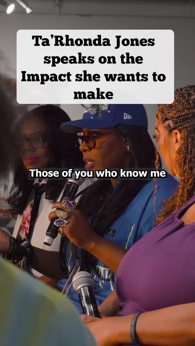Talent. Impact. Inspiration. All words that describe the amazing @tarhondajay π― Chicago is a better place for generations to come because of her presence π
πΉ: @nfofilms