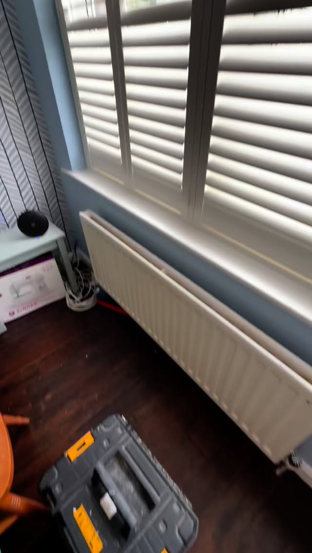 #reels #shutters #plantationshutters #craftsmen #newbuild #newbuilds #newhome #home #homeideas #homeinspo #newbuildinspo #renovation #renovationproject #blinds #interior #interiors #interiorinspo #home #luxury #inspiration #design #home #blindskent #blindssussex #shutterskent #shutterseastsussex