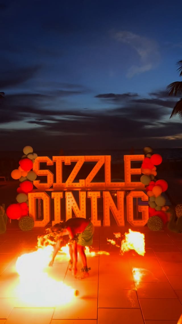 Its SIZZLE time! from September 3-30
Don’t miss out on all the amazing menu options and the opportunity to help a great cause @blessingsinabackpack
Thank you @sizzledining for the awesome kick start event last night!
@tcd_fortmyers love the animal topiaries!
@goatgrubapp great concept!
#Naples #edgewaterbeachhotel #swfl #florida