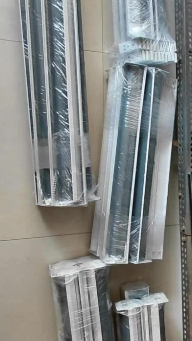 From our workshop to homes across the globe 🌍✈️ These custom blinds were carefully crafted, packed, and installed for our client in the USA 🇺🇸✨ Bringing elegance, privacy, and style to every space 🏡💫
#interiordesign #customblinds #windowtreatments #homedecorideas
#modernliving #interiorarchitecture #contractorslife #homeimprovement
#interiordesigner #windowcoverings #luxuryhomes #homerenovation
#architecturaldesign #homeinspo #designbuild #blindsinstallation
#globalshipping #madetomeasure #homeaesthetics