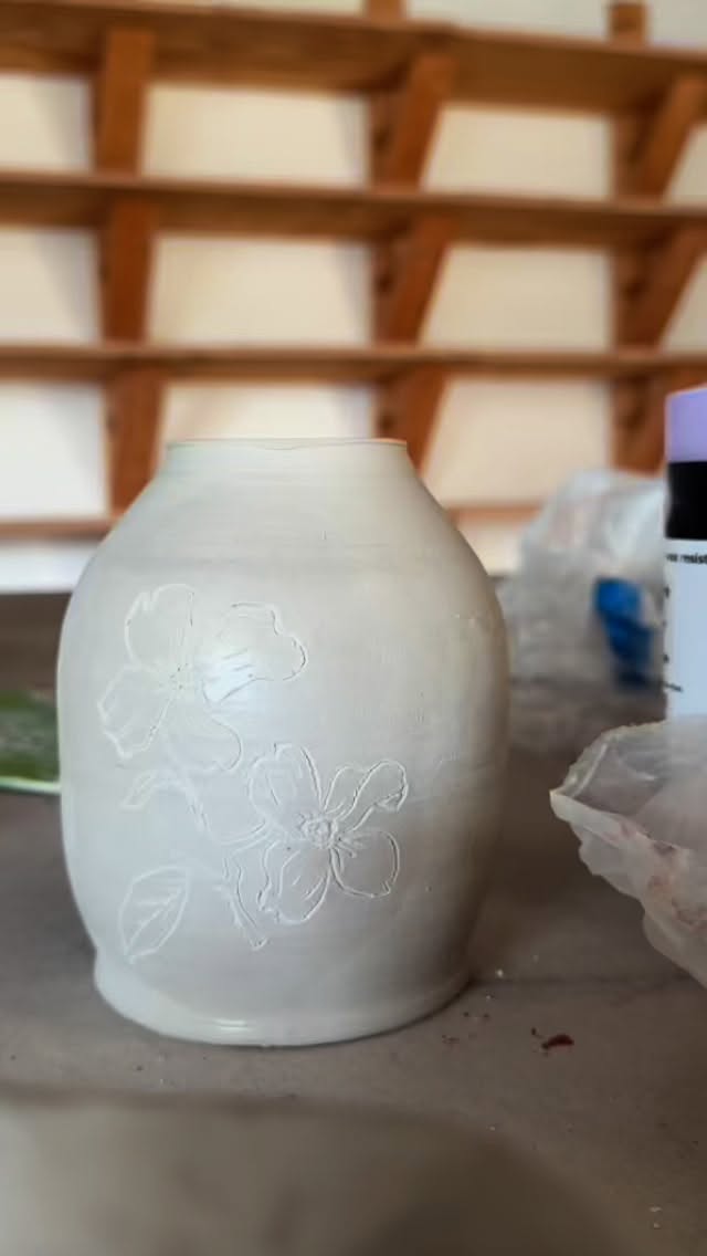 I had such a lovely time taking @driceceramics surface decoration class @visartsrva ! I learned many new surface decoration techniques. My favorite method has to be mishima- shown in the video- an inlay underglaze method that allows for more intricate illustrations to be created. I have been addicted to creating floral designs on my pieces- and Debโs class showed me how to better excited my designs and ideas- thanks so much! Iโll do a couple more layers of underglaze to solidify the linework- stay tuned for results ๐โโ๏ธ๐โโ๏ธ