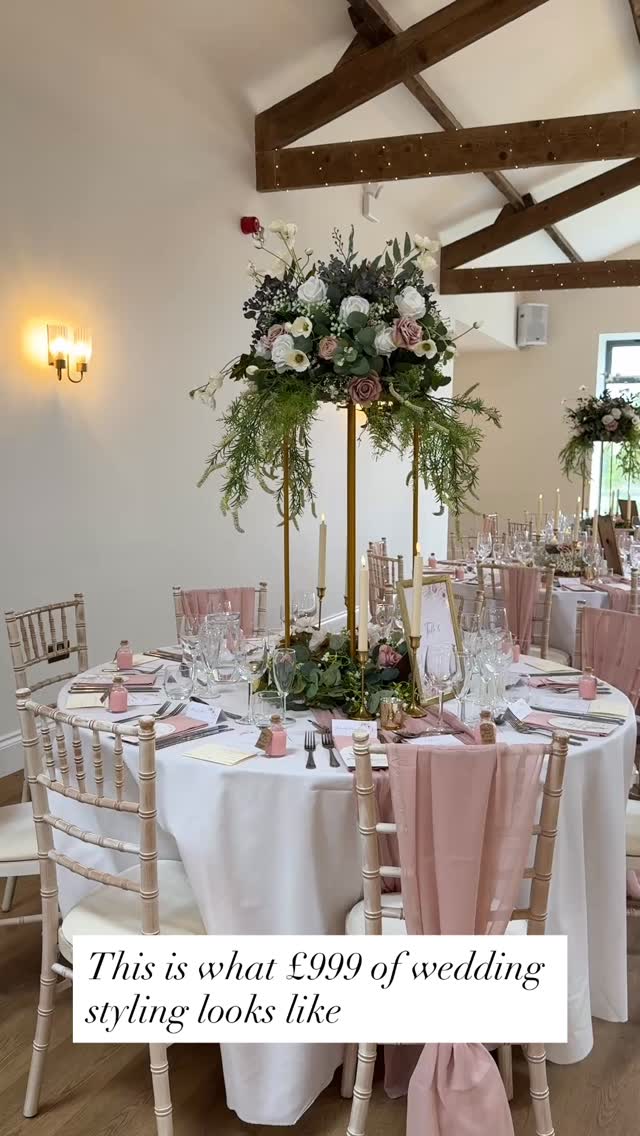 Stunning statement flowers on display at @danbycastlebarn, suitable for all budgets!
#weddingstyling #danbycastlebarn #yorkshireweddingsuppliers #budgetweddingstyling #yorkshirewedding #yorkshireweddingvenue #yorkshireweddings #yorkshireweddingvenue #budgetweddingplanning #florist #weddingflorist