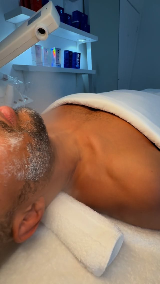 Little moments of magic - Customized Facial ✨
#customizedfacials #facialdc #facialdmv #bestfacialdc