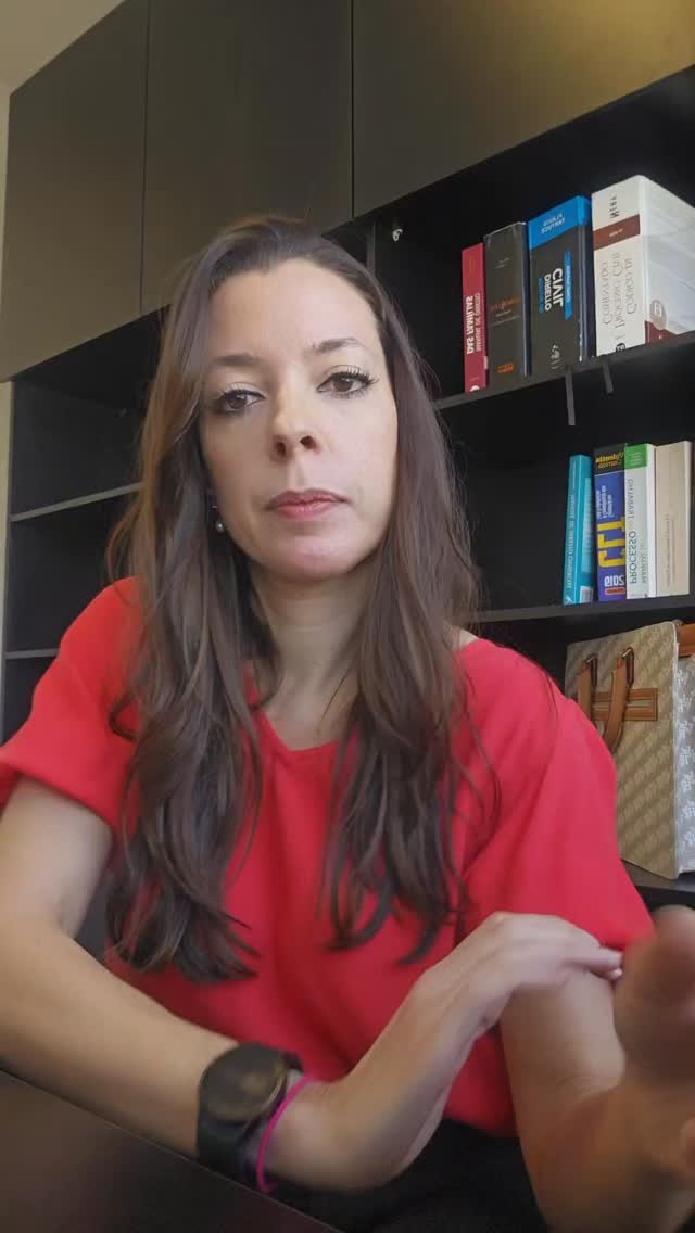 "Seu tratamento com Spravato foi negado? A Justiça tem sido favorável aos pacientes, mas é preciso apresentar os documentos certos! ✅
No vídeo, eu explico os 3 pilares para uma liminar de sucesso:
1️⃣ **Laudo Médico Completo:** Detalhando a urgência e o histórico de tratamentos.
2️⃣ **Negativa por Escrito:** A prova da recusa do plano de saúde.
3️⃣ **Fundamentação Jurídica:** A negativa é prática abusiva, mesmo fora do rol da ANS.
Não deixe que uma negativa indevida atrase sua recuperação. A lei está do seu lado.
💬 **Passando por isso? Clique no link da bio para uma análise do seu caso.**
#LiminarSpravato #DireitoDoPaciente #Spravato #Escetamina #NegativaPlanoDeSaude #AdvocaciaEmSaude #DepressaoResistente #DireitoÀSaúde #Liminar #Advogada #SaudeMental"