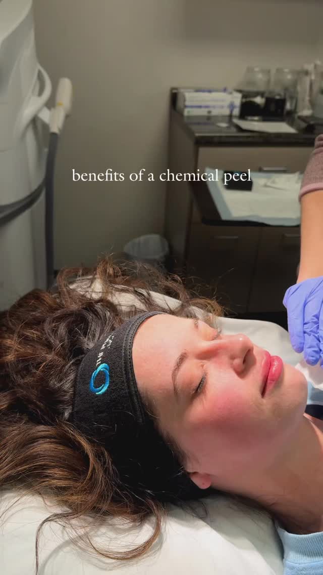 ✨ Reveal your glow with a chemical peel! ✨
Say goodbye to dull skin and hello to a smoother, brighter complexion. Chemical peels:
✔️ Exfoliate dead skin cells
✔️ Improve texture & tone
✔️ Fade dark spots & fine lines
✔️ Prep your skin for other treatments
It’s the ultimate reset your skin deserves! Ready to glow? Book your peel today. 💖