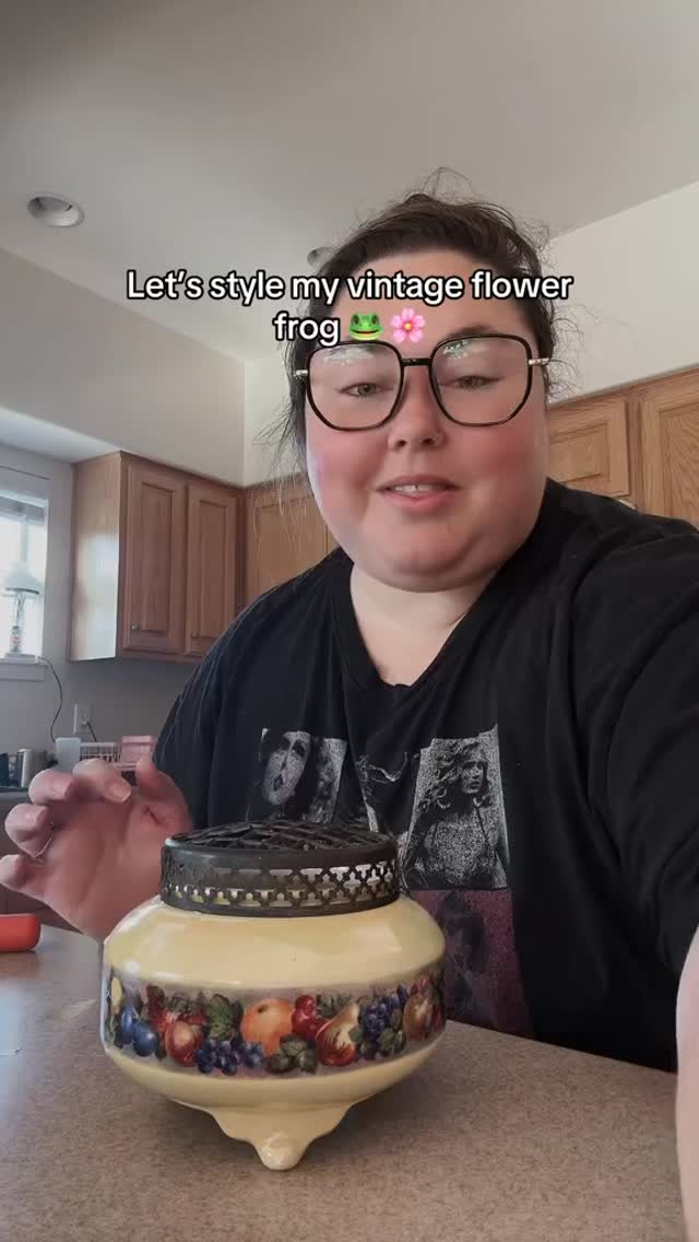 Grabbed these beautiful flowers š from @a_vintage_affair_oak_harbor along with a few other treasures! Should I do a little haul?!
A flower frog has been a unicorn piece for me and I was so excited to find it at an estate sale! š what do you think? #vintagefinds