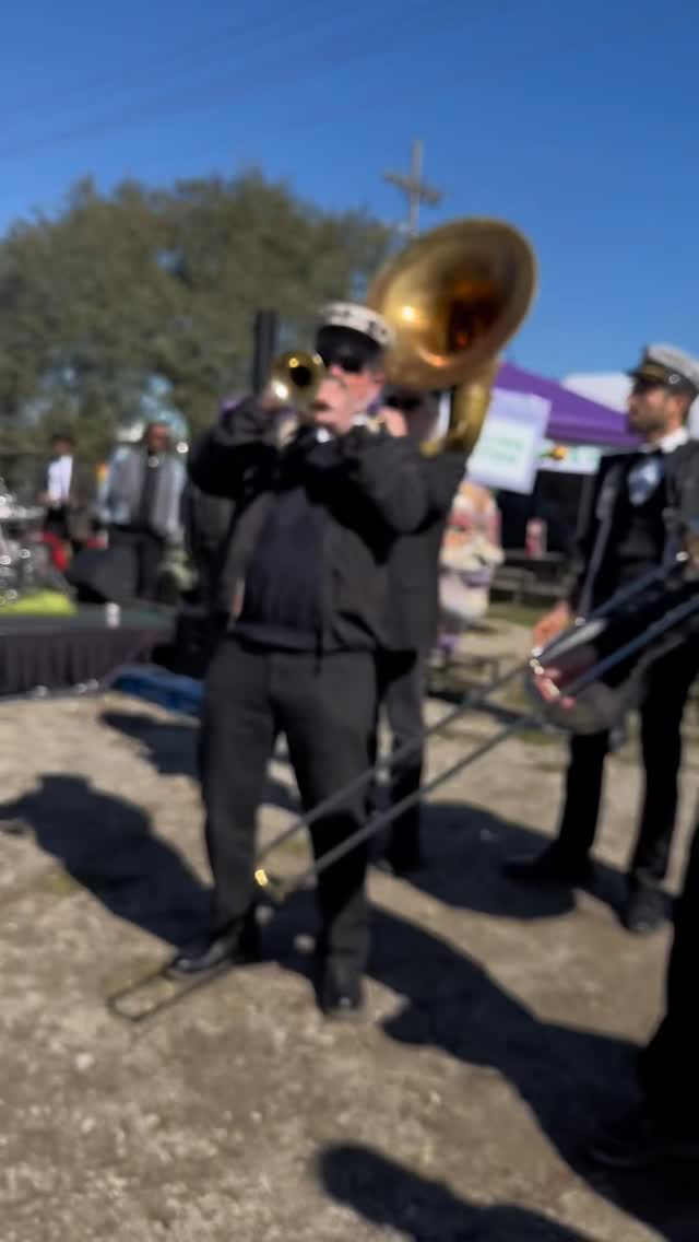Umbrella Walk & Gumbo Gras 🎭📿
.
Saturday October 25th. Audubon Park. Shelter 10!
.
Come one come all! Compete in the gumbo competition or come hang out and eat some delicious food! All proceeds benefit
@manningchildrens
@splitsecondfoundation
@krewedecamp
@up21foundation
@mcs_nola
.
Come second line for a good cause and give back to our community!
.
#Family #Community #KreweOfTucks #tucksfoundation #MardiGras #Carnival #NewOrleans #Nola #PayItForward #Charity #RideTheParty#umbrellawalk #Nonprofit #audubonpark