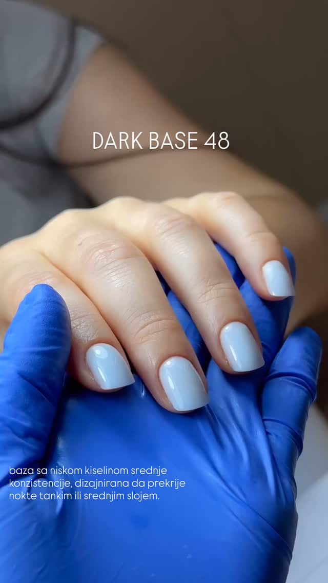 Da li volite baze u boji?
Kombinovani manikir&baza 🤍