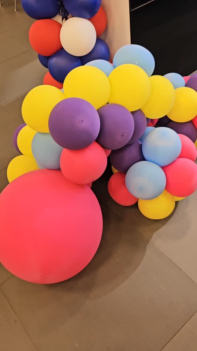 Old Ones Down, New Ones Up- QUALITY THAT SHINES THROUGH!
We only use top grade balloons and professional installation, so your decor lasts longer, looks better, and makes a big impact from the day it's set up until the day it comes down
Bring life, color, and excitement to your showroom(space) with balloons that truly stand the test of time!
#balloondecor
#showroomstyle
#cardealershipdecor
#qualityballoons
#kiaofenglewood
#balloonartistmonseyny
#rocklandcountyballoonartist