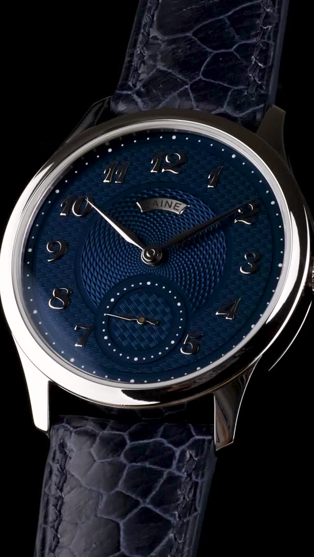 Would you notice the weave if I didn’t tell you?😉 Basketweave on the seconds, just to prove we could.🌌🧞
Laine V38, triple guilloche on classic navy blue.
#custommade #bespoke #guilloche #lainewatches #watch #microrotor #swisswatches