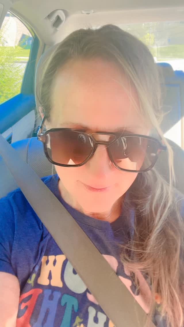 Next Thursday kicks off our 12th Annual Songwriters Retreat at the beautiful @stonemeadowretreat in our home Nashville TN.
We have one spot open for one more brave and ready soul to dive in and level up your songwriting! We have a great group of attendees as well as the uber talented @michaellogen our guest artist this year.
Go to www.artistand.org and sign up today.
We’ll see you there✨