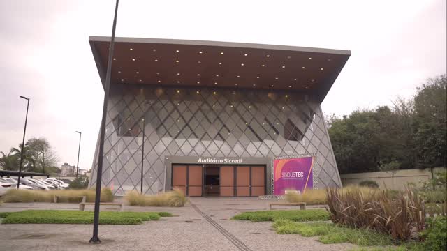🚀 O Sindustec 2025 foi intenso, inspirador e cheio de conexões!
👉 Assista até o fim e reviva os melhores momentos desse grande encontro da inovação na construção civil.
🔑 Spoiler: no final tem um convite especial para 2026!