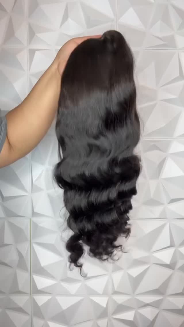 ✨Transform your look instantly!✨ Get your U-Part Wig today — available in a variety of lengths & textures💁🏽♀️ #RawHairToronto #torontohairstylist #torontohairextensions #luxuryhair