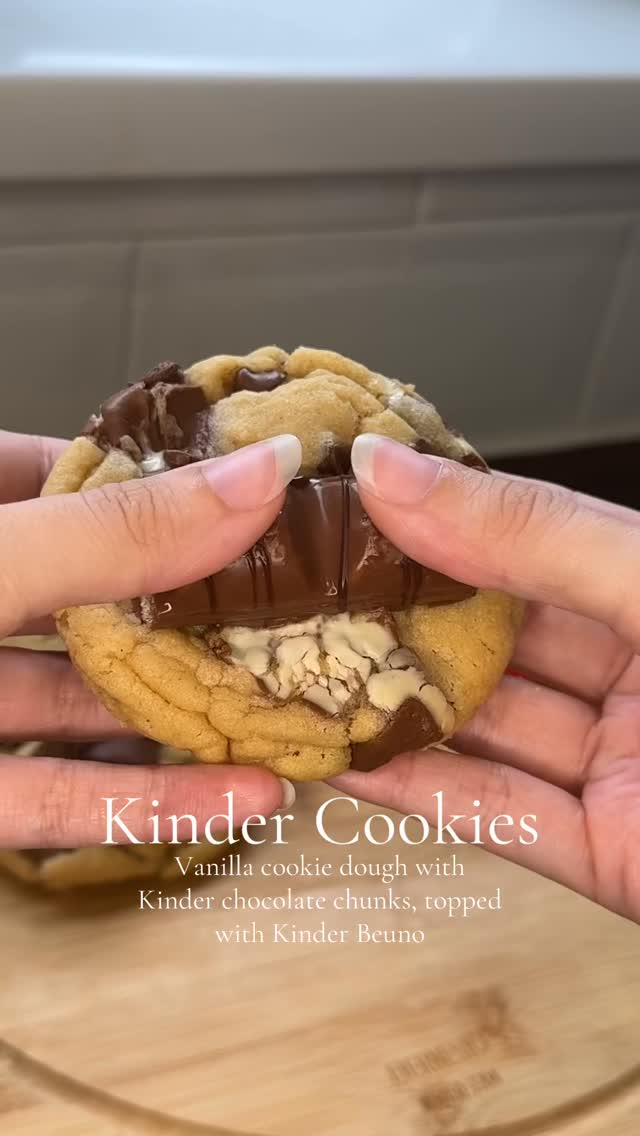 We’re officially saying hello to autumn this week, and I’m so excited to share some new recipes with you 🍂
You can find a full recipe for these cookies and many more on my blog linked in my bio!
Recipe:
150g Unsalted Butter
100g Caster Sugar
150g Soft Brown Sugar
1 Egg
1 Tsp Vanilla Extract
200g of Kinder Chocolate
3 Kinder Beuno bars
150g Plain Flour
180g Self Raising Flour
#bakingtiktok #autumnrecipes #kinderbueno #kindercookies #cookie #baking
