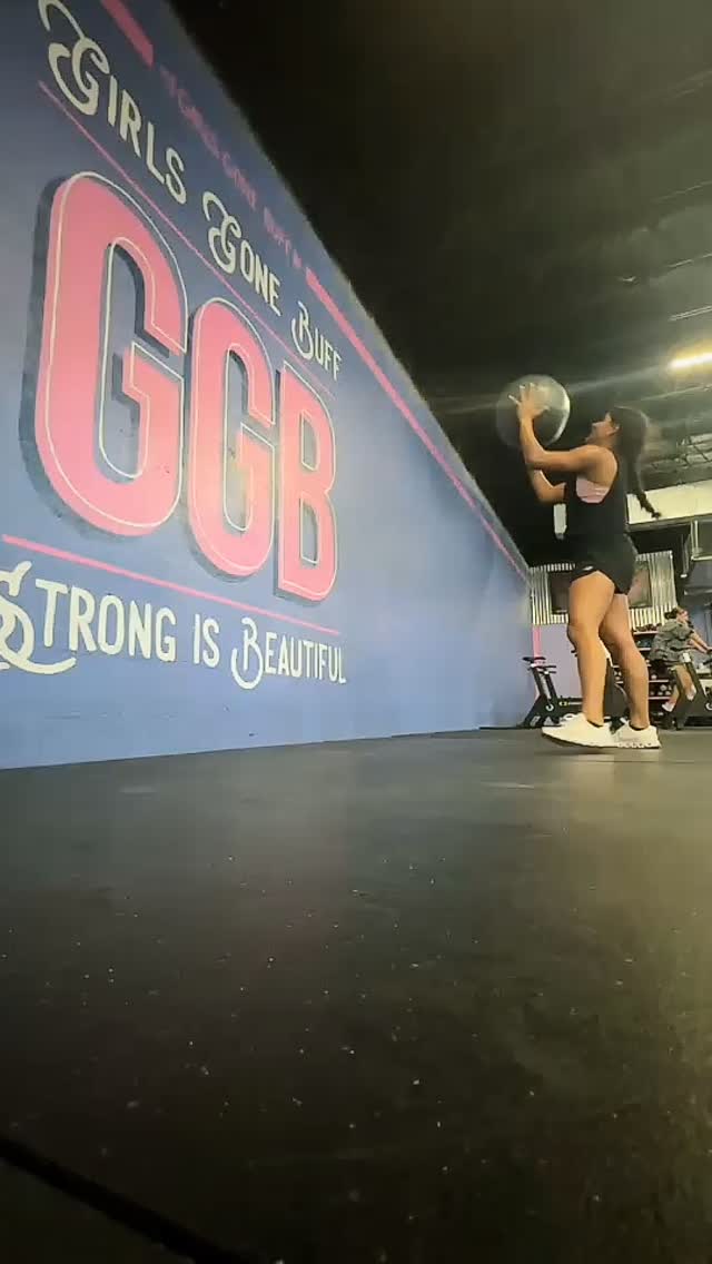 Maria is always up for a challenge!!
Only took about 50 tries.
#Girlsgonebuff #ggb #buff #thegirlsgonebuff #chalmette #buffisbeautiful #fitness #nola #womenempowerment #fun #funfitness