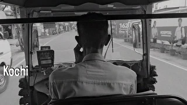 #kochi #kerala #artofvisuals
🌴 Every corner of Kochi tells a story, mine starts in an auto.