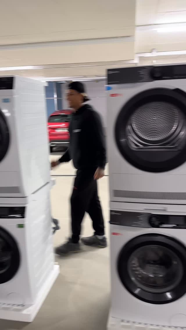 🙏 #schwerkraft#objektbau#waschmaschine#installieren