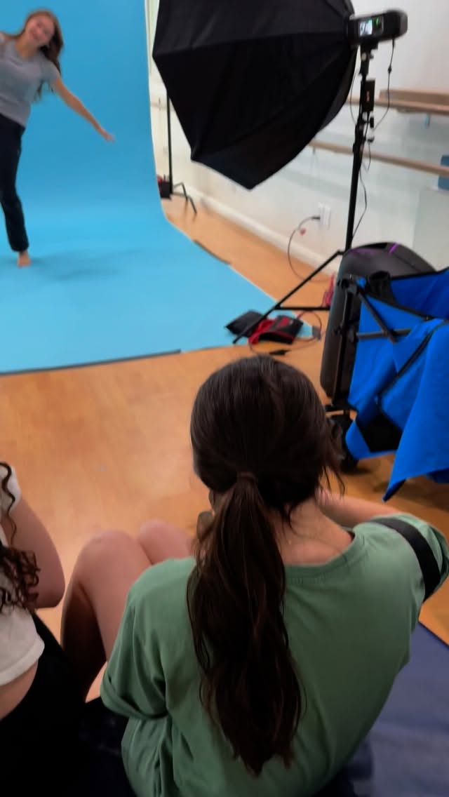 photo shoots underway👏🏼🤍