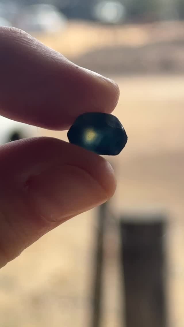 Natural Australian beauty from start to finish!
Brianna recently finished this beautiful 1.55ct pharaohs eye parti with a gorgeous natural yellow centre surrounded by a lush blue boarder that once cut completely blew us away!
The mixed facet design reflects the blue and yellow into a kaleidoscope throwing teal parti tones that dance effortlessly.
Available now
To view our available Sapphires, Fine Hand-made jewellery and Designs - DM, email sales@thehouseoffacets.com.au or visit our website to book an online or in-studio appointment today.
#australiansapphire #partisapphire #sapphirering #engagementring #bespokering #australiansapphire #jewellerydesigns #australianjeweller #australianjewellery #australianjewellerydesigner #sydneyjeweller #melbournejeweller #brisbanejeweller #naturalsapphire