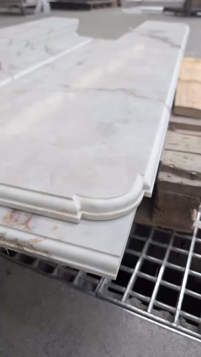 Selecting the finest stone begins with the slab itself. We work closely with our incredible stone suppliers, where 20-ton blocks are engineered into perfectly cut and polished slabs. These raw masterpieces are then transformed into the meticulously detailed countertops and surfaces that define our stylish interiors.
