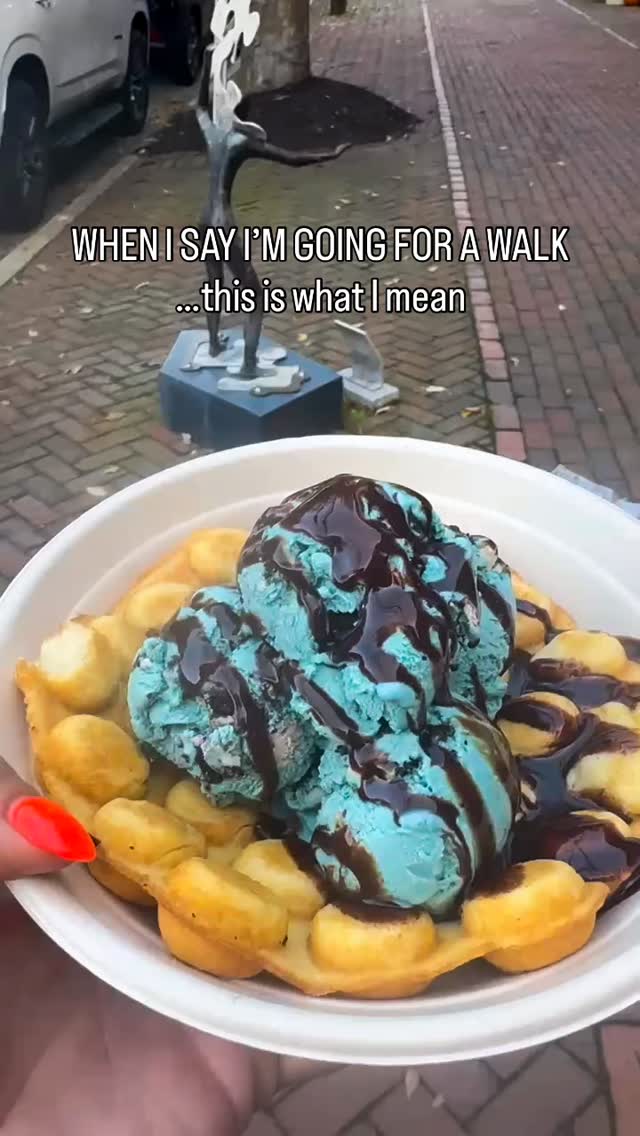 @sugardoodles_sweetshop is one of our favorite walking partners! Be sure to check out one of their many locations:
📍Chestertown - talk a walk downtown or the Chester River
📍Centreville - take a walk through the historic district
📍Chester x2 - take your ice cream for some bay views
Tag us in your favorite ice cream order for us to try! 🍦
#moreontheshore #easternshorelife #easternshoremd #marylandeasternshore #marylandblogger #marylandbusiness #easternshoreicecream #icecream