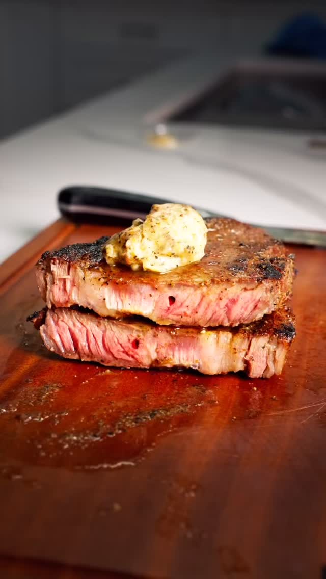 Reverse-seared to perfection. 🥩🔥
This ribeye was seasoned with Adkins Ranch Style Steak Seasoning, cooked low and slow over indirect heat to 115°F, then finished over hot coals for a flawless sear and tender, juicy finish.
Bold flavor • All Natural • Texas made. 🤠
🎥 Expertly crafted and captured by @jake_becooking
#AdkinsSeasoning #RanchStyleSteak #TexasFlavor #ReverseSear #RibeyeSteak