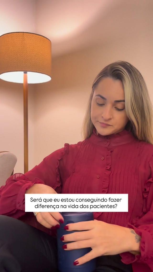 Os feedbacks que abraçam o coração 🧡
O quão importante é o reconhecimento.
Fico muito feliz quando os pacientes me reconhecem, mas e vocês-pacientes SE reconhecem?
Porque eu guiei vocês, mas quem percorreu o caminho? Então o mérito é NOSSO! 🌟
Gratidão a quem confiou e pôde colher os benefícios de trabalhar o comportamento alimentar comigo. 🙏🏻
E para quem ainda deseja iniciar, seja bem-vindo 🌿
E você que é meu paciente, comenta aqui: qual dessas frases foi você que falou? 👀