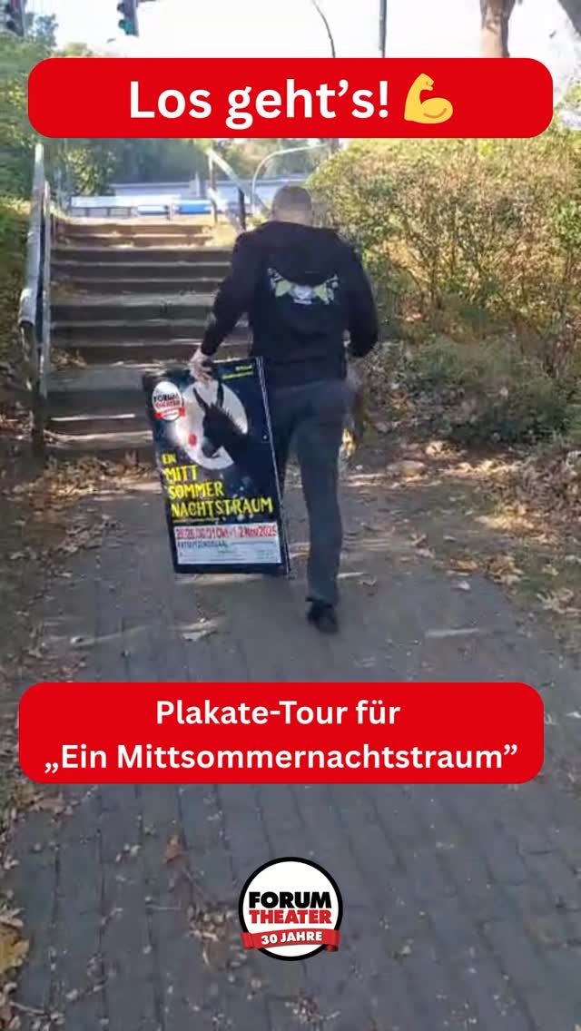 In den letzten zwei Wochen haben sich unsere Mitglieder, zwischen Proben, Bühnenbau und allem, was sonst noch anfällt, auf Plakat-Tour in Pinneberg begeben.
Wer genau hinschaut, sieht bestimmt dass ein oder andere Plakat unterwegs...
📅 Premiere: 25. Oktober 2025
🎭 Weitere Vorstellungen: 26., 30., 31. Oktober, 01.,
& 02. November 2025
📍 Spielstätte: Ratssitzungssaal Pinneberg
🎟️ Jetzt Eintrittskarten sichern!
Eintrittskarten könnt Ihr Online (Link in Bio) oder Vorort bei @thalia_pinneberg_ kaufen.