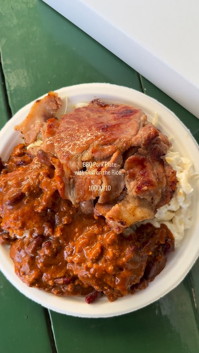 If you not putting chili on da rice.. you missing out!
This BBQ Pork Plate went from good to broke da scale 10000/10 ๐ฅ
#rainbowdrivein #localstyle #platelunch #hawaii