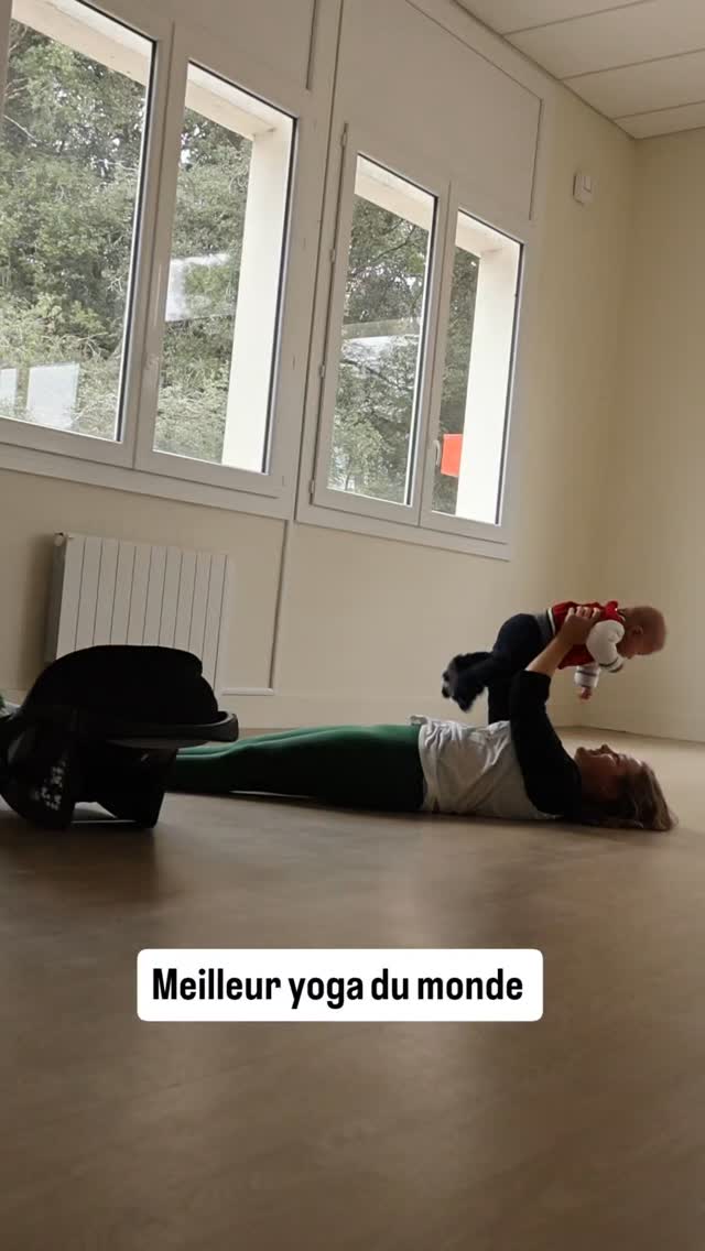 Au présent tout simplement 💖
#yogababy #yogalife #yogavendee #yogafrance #maternite #mindfulness