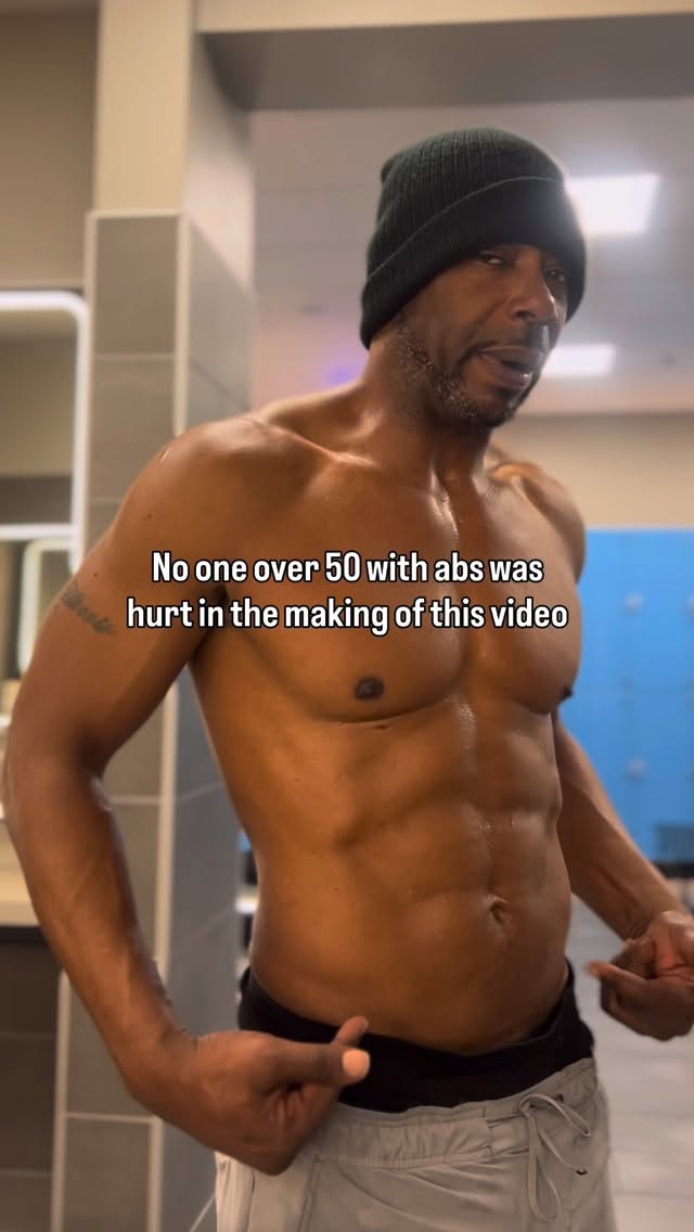 Better “Take It Back” while there is still time 💪🏽
#fitness #gymmotivation #physique #transformation #fitover50 #fitdad #olddognewtricks #absover50 #reels