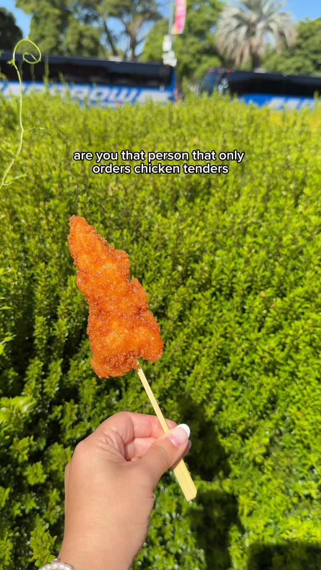 Still can’t get over Tender Fest 2025! Our first time at the festival, and we walked away with the People’s Choice Award, thanks to YOU! 🙌
Being alongside icons like @raisingcanes @popeyes @delilah and more made it even more special. Big shoutout to @biter.app and @how.kev.eats and to all the food lovers who showed us love all weekend!
We’re already dreaming about next year… should we run it back? 👀🔥
📍2352 S Sepulveda Blvd
🍱 Uber Eats | Order delivery today!
🕦
Mon-Fri | 11a-9pm
Sat-Sun | 1p-8p
#CHICKEN #BOXCHICKEN #CHICKENTENDERS #UBEREATS #DELIVERY #FRIEDCHICKEN #LA #RESTAURANT #LOSANGELES #WESTLA #CRISPY #MYSECRETLA #FOODIE #RECIPE #LAFOOD #RECIPE #LAFOODIE #MYSECRETLA #TENDERFEST