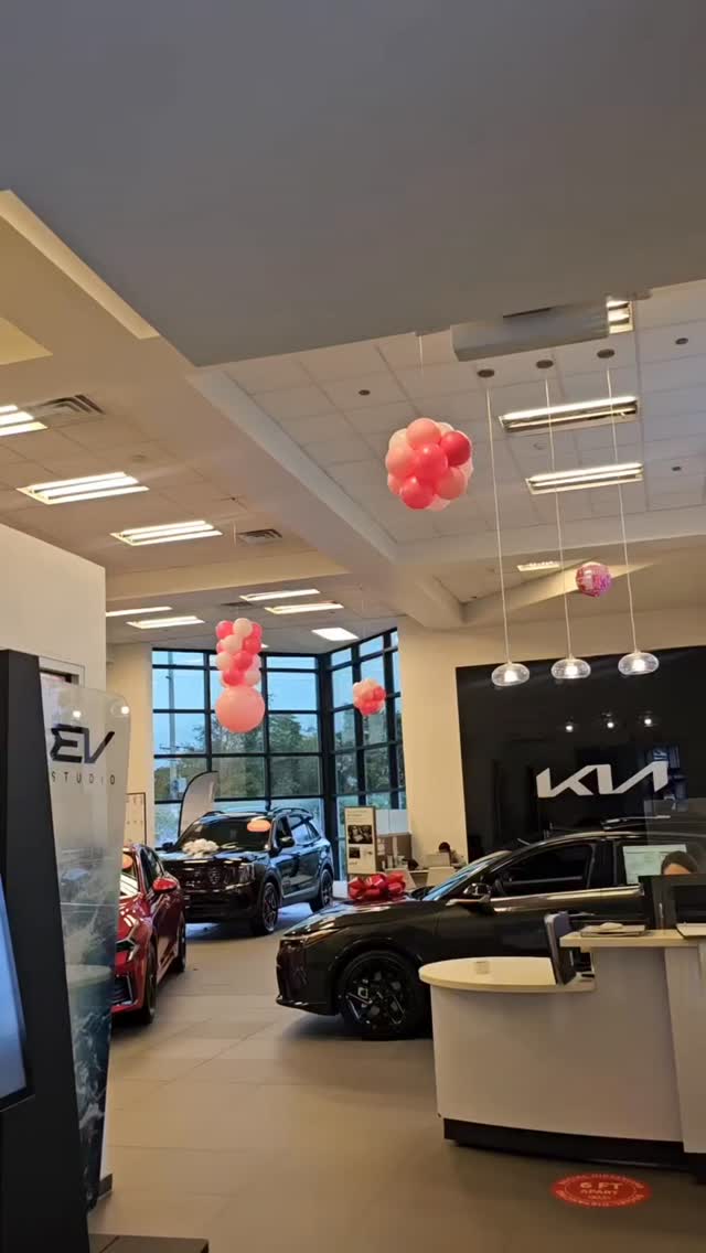 From the Road to the Ribbon: KIA CARES!
#kiastrong
#balloonsforawareness
#pinkpower
#breastcancerawareness
#driveforacure
#kiagoespink