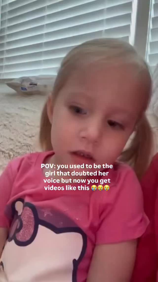 My heart is so full but my brain can’t comprehend that this sweet baby is my fan!! ❤️❤️❤️
Seeing this makes all of the years of struggling so worth it. Pushing through to find myself and my music has opened so many doors, but planting seeds of love, gratitude, and permission to express for little ones like this takes the cake. 🥺
Thank you for listening, Paisley!! 💕