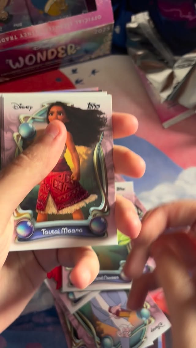 Ouverture hobby box Disney topps wonder, voici une des cartes spécial que j’ai pu avoir ! #topps #disney #cards #cartes #wonder