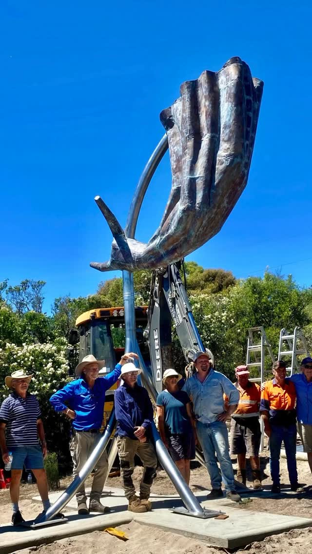 Every sculpture, every path, every corner of the trail exists because our community & donors show up. 💪
Our volunteers are the heartbeat of the Kangaroo Island Sculpture Trail, giving their time so everyone can experience this free, family-friendly art space that captures our island story.
On 23 October – AusArt Day, join them in growing our trail’s future.
💛 Subscribe
🤝 Become a Friend of the Trail
🎨 Donate
#AusArtDay #KISculptureTrail #CommunityArt #KangarooIsland #SupportTheArts #VolunteerPower @creative.australia @kangarooislandcouncil @authentickangarooisland #unfilteredkangarooisland @ausculturalfund