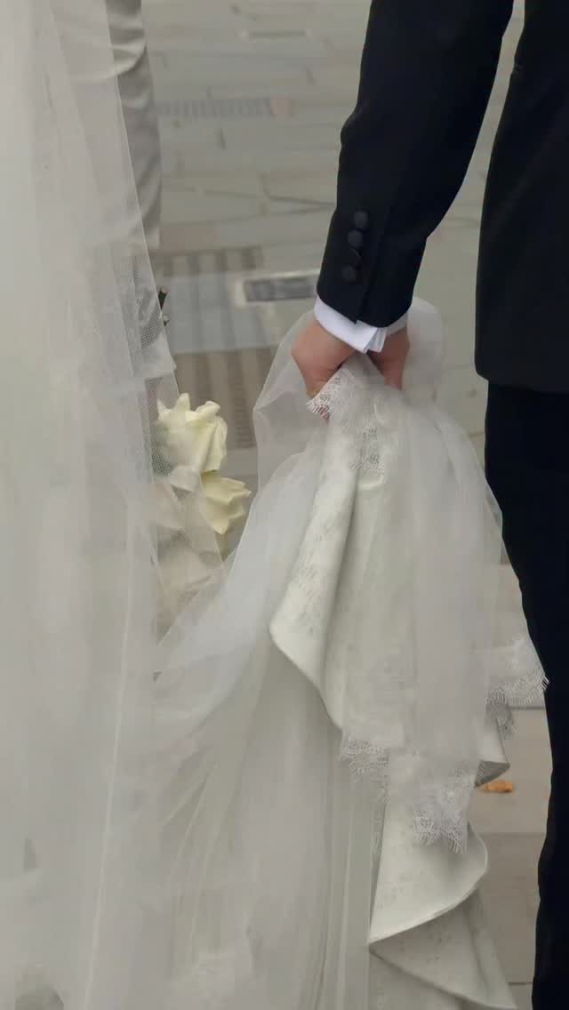 A little teaser from last weekends celebrations for @cesca_garciax & @russell_wakefield
Myself & @nicoladrummondphotography had the most beautiful day, listening to their story, the love in the room was so pure. An intimate ceremony at @adaytorememberlondon followed by the iconic London bus tour to @wearefidelio where they dined under candlelight and listened to a jazz trio 🎷
can’t wait to show you all more!
thank you both for having me be part of your special day, one that will stay with me ❤️
Content Creator - @_therelaxedbride
Photographer @nicoladrummondphotography
Ceremony - @adaytorememberlondon
Venue - @wearefidelio
Prep - @kimptonfitzroy
Dress @madewithlovebridal
Bridal shop @haloandwrenbridal
Veil @kadaleyah
Bridal MUA @nicolepitmanmua
Bridal party MUA @jennyojomua
Shoes @laceandfavour
Engagement ring @novita.diamonds
Flowers @botaniqueworkshop
Suits @mossbros
Hair @katyavalentinahair
Bus @thelondonbuscompany
Cake @emcakes_london
Photobooth @eventrhino.co.uk
Band is ‘Highway Stereo’
#londonweddings #londonwedding #intimateweddings #weddingcontentcreator #ukweddingcontentcreator #bridetobe