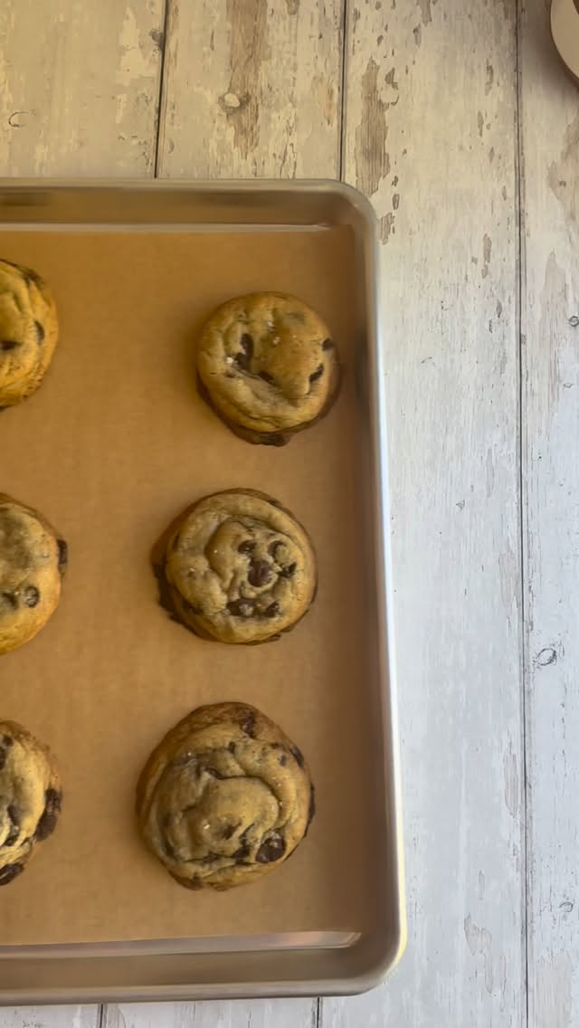 The air’s getting cooler, and I’m craving comfort.
Freshly baked cookies, melting chocolate, that cozy smell filling the kitchen… the little joys that make cold days better. 🍪🤎
Craving one too? You can order them directly through my website!
#cookies #freshlybaked #comfortfood #fallvibes #cozyseason #homemadegoodness #smallbatchbakery #lapetitebrioche #fallschurchva #northernvirginiaeats