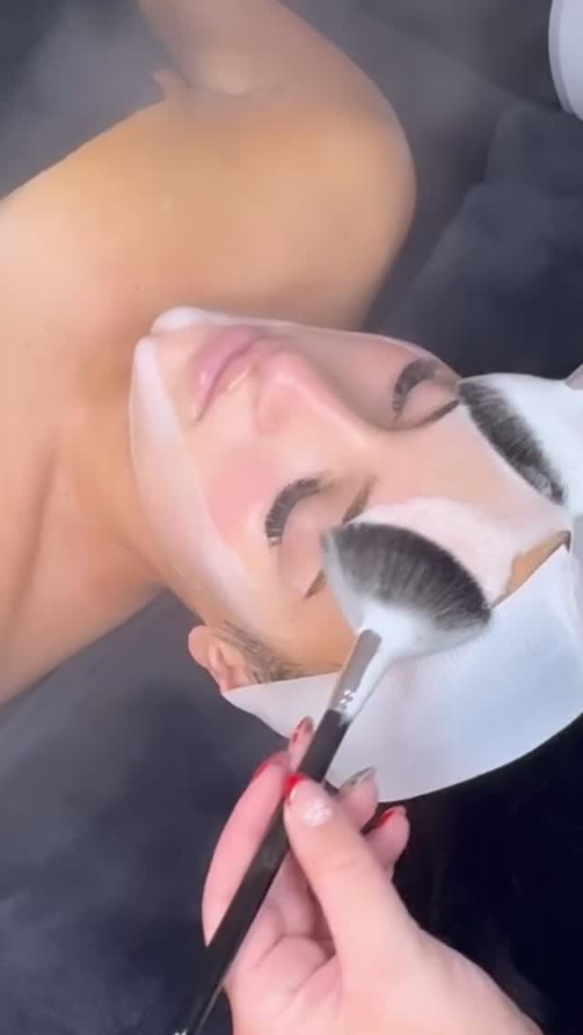 💎 Glass Skin Facial 💎
Experience the ultimate glow with our signature treatment that combines dermaplaning, oxygen infusion, and LED therapy to unveil flawless, radiant skin. This facial smooths, hydrates, and brightens—leaving your complexion luminous and silky, just like glass. ✨
#wesleychapelfacials #zephyrhillsfacial #skincare #glassskin