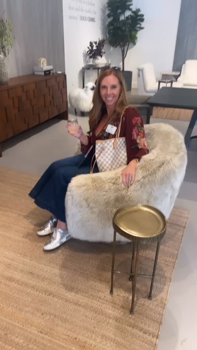 💫We are having so much fun at #HPMKT 💫
#interiordesign #eedesignconsulting #luxuryinteriors #interiordesigner #denverdesign #luxurydesign #denverinteriordesign #designinspo #hpmktinspired @interludehome
