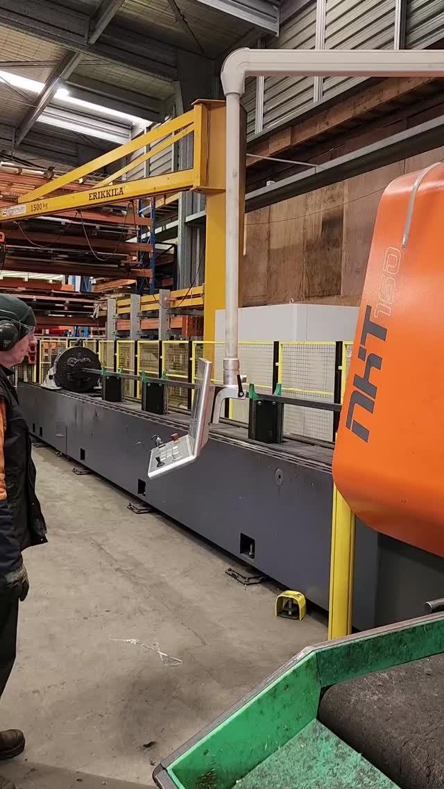 Precision in motion. The Nukon tube laser cutting its way through another batch of parts — efficient, accurate, and made to support NZ manufacturing.
#tubelasernz #nzlasercutting #nzlaser #nzmanufacturing #nzfabrication #engineering #tubelaser #nukonlaser