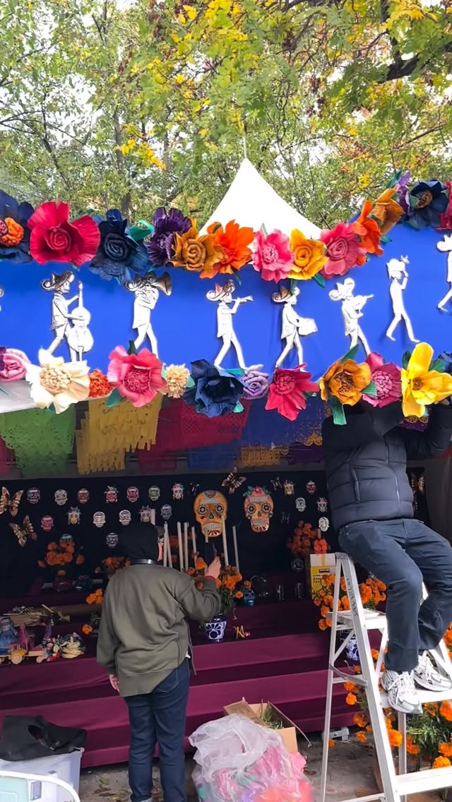 Join us on Nov 2 for the Day of the Dead at St. Mark’s, featuring a large Ofrenda, marketplace, and performances by Cetiliztli Nauhcampa, Nylzher, and Mariachi Hidalgo. At 5 pm, as our Ofrenda is taken down, we will share some of its items with the public.
Naming the Lost Memorials displays the COVID Memorial on St. Mark’s fence from November 1-14.
St. Mark’s Church in-the-Bowery
131 E 10th St, New York, NY 10003
--
Acompáñanos el 2 de noviembre al Día de Muertos en St. Mark’s, donde habrá una gran ofrenda, un mercadito y actuaciones de Cetiliztli Nauhcampa, Nylzher y Mariachi Hidalgo. A las 5 p. m., al levantar nuestra ofrenda, compartiremos algunos de sus elementos con el público.
El proyecto Naming the Lost Memorials exhibe un memorial en honor a las víctimas de la COVID-19 en la cerca de St. Mark’s del 1 al 14 de noviembre.
#DiadeMuertosNYC #DayoftheDeadNYC #DiadeMuertos #DayoftheDead #MexCulture
#NYCulture #NYSCA #NYCEvents #CulturaMexicana #CelebrateLife #TradiciónViva #MexicoinNewYork #MexicoenNuevaYork