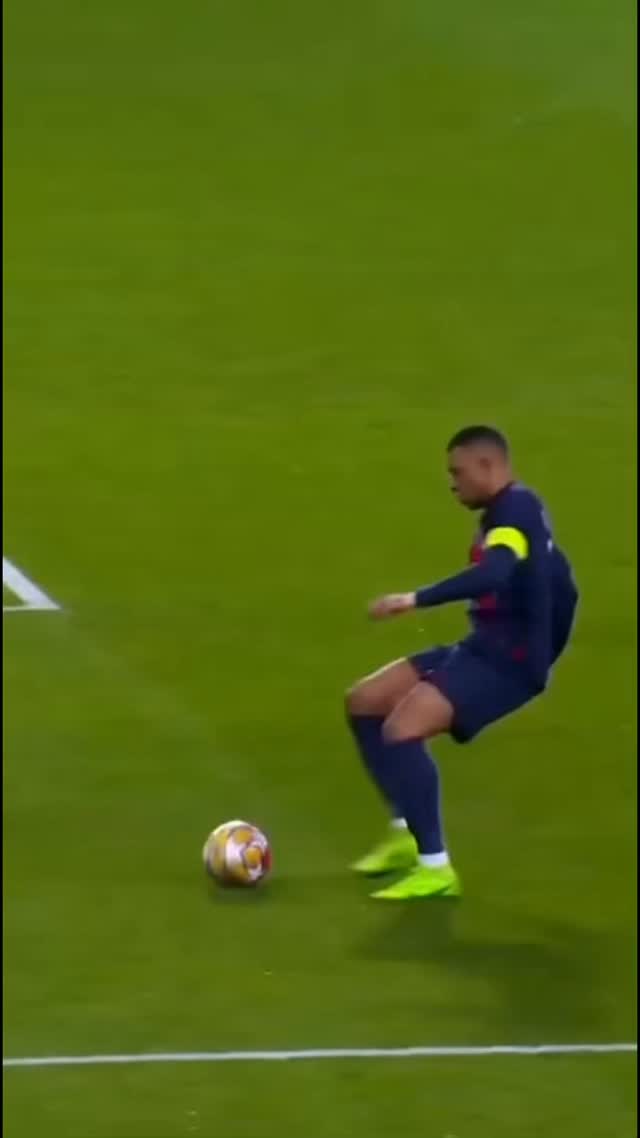 Get your jerseys at sagitar.net right now and get the best prices possible!
#football #reel #edit #jerseys #footballjerseys #footballkits #viral #viraledits #viralreels #soccer